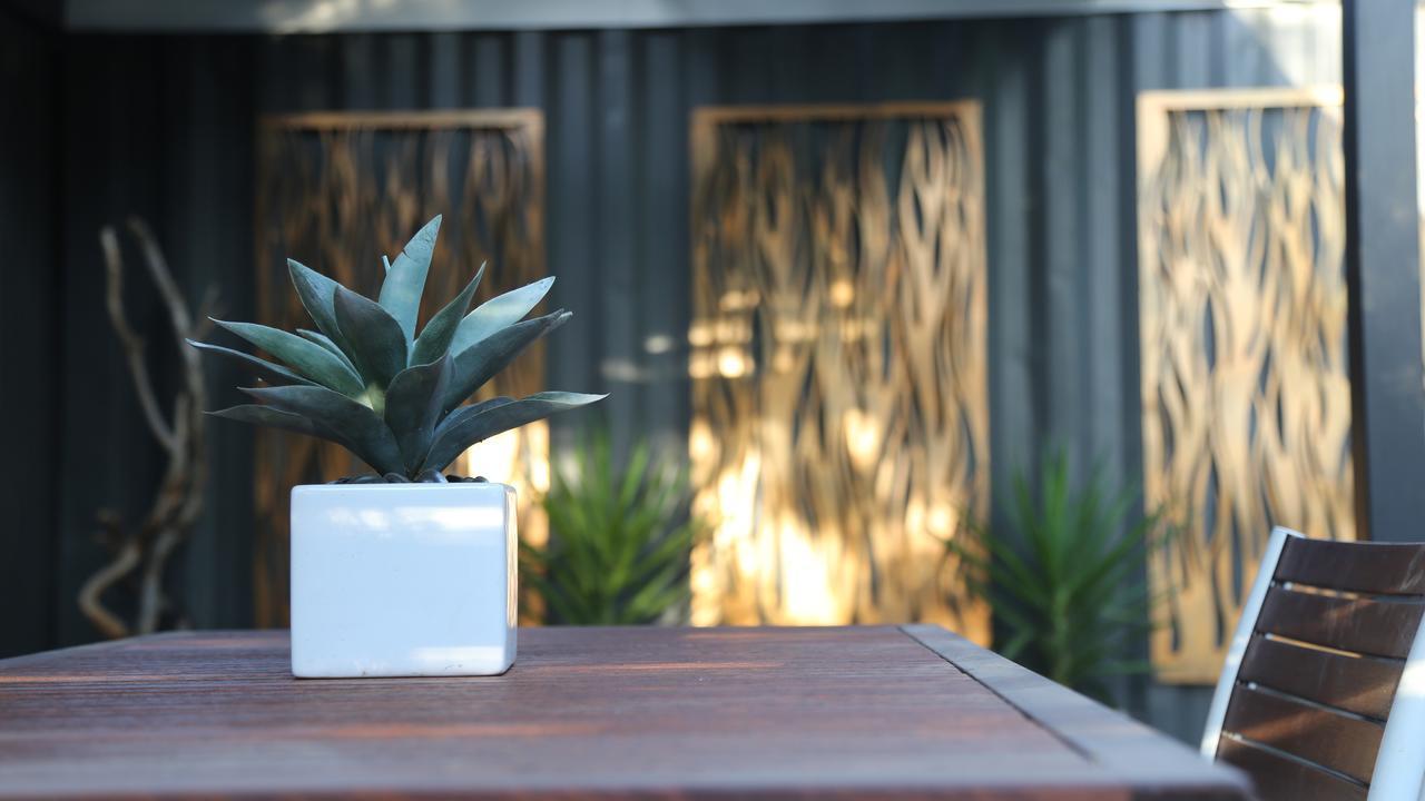 Irongate Studio B&B Mintaro Luaran gambar