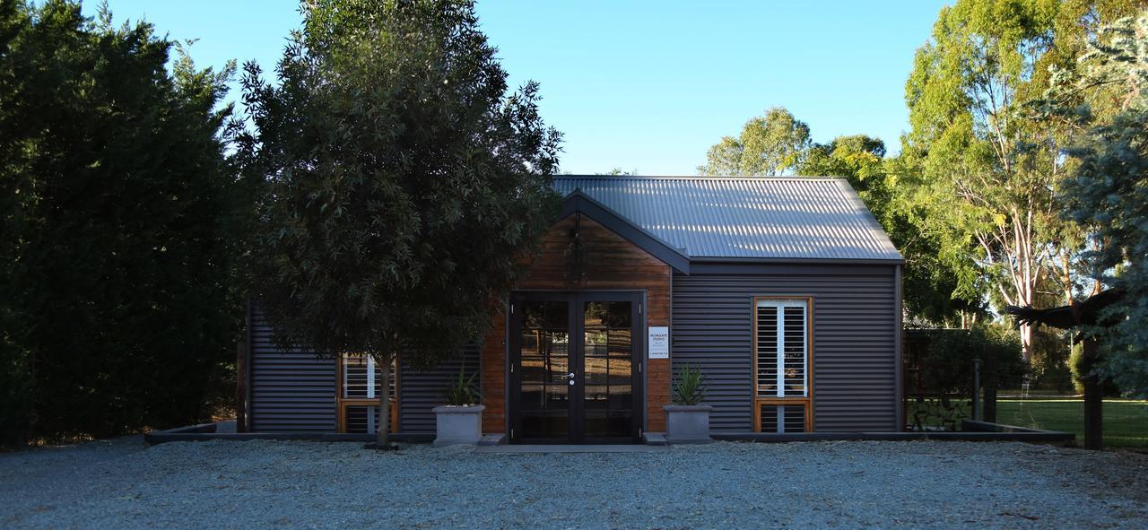 Irongate Studio B&B Mintaro Luaran gambar