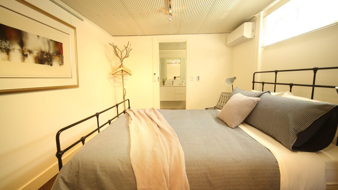 Irongate Studio B&B Mintaro Luaran gambar