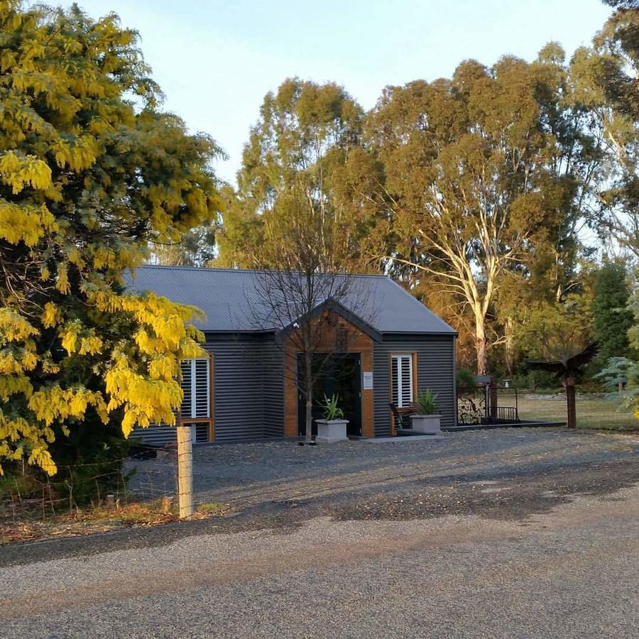 Irongate Studio B&B Mintaro Luaran gambar